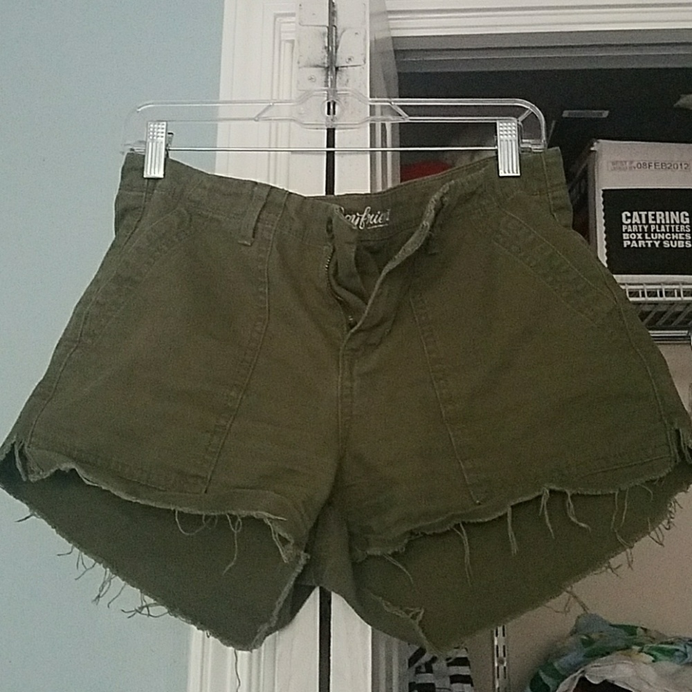 Cutoff Army Green Shorts